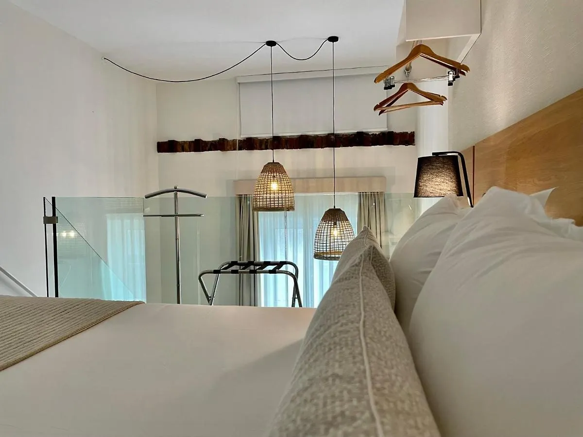 Hotel Emblematico Hi Suites 圣克鲁斯-德特内里费 3*,  西班牙