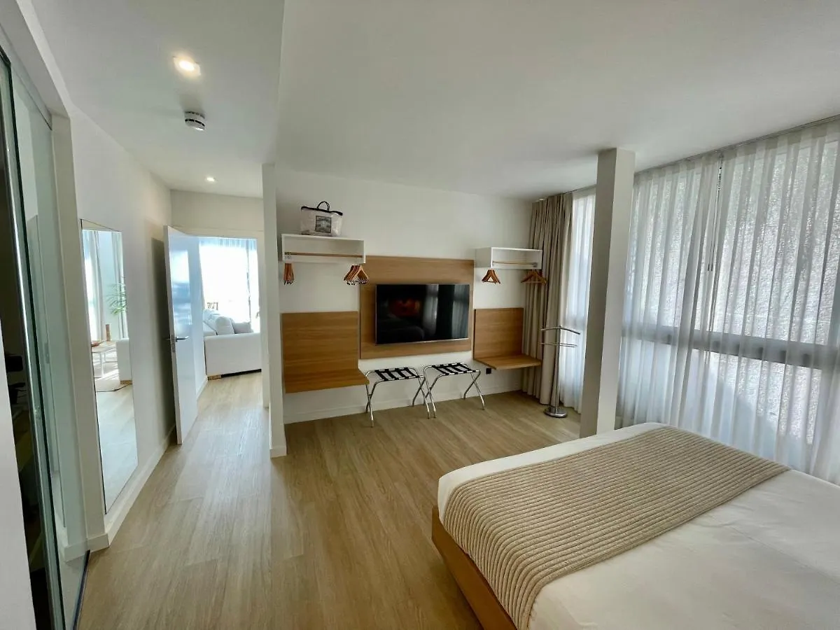 Hotel Emblematico Hi Suites 圣克鲁斯-德特内里费 3*,