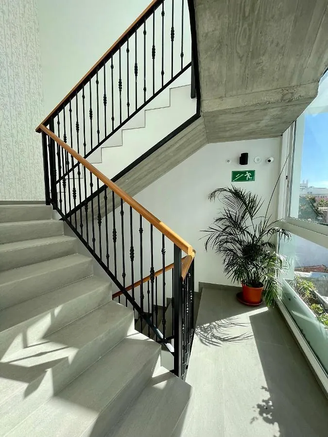 Hotel Emblematico Hi Suites 圣克鲁斯-德特内里费 3*,